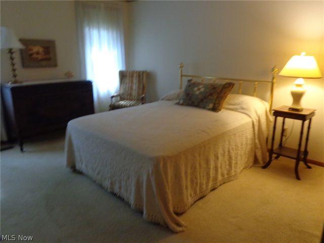 6920 Dogwood Circle, Middleburg Heights, OH 44130