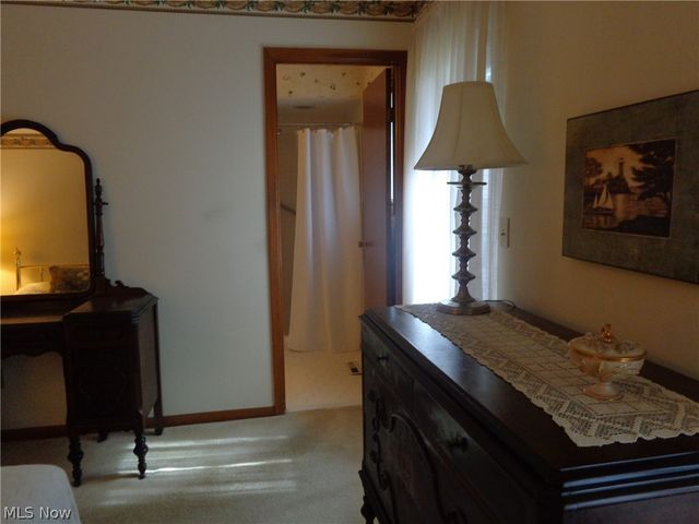 6920 Dogwood Circle, Middleburg Heights, OH 44130