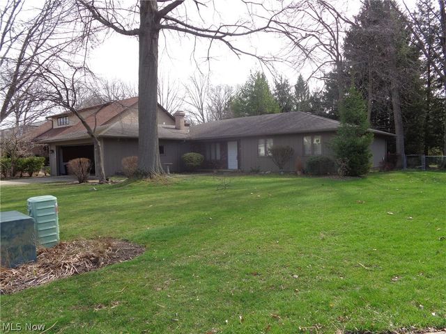 6920 Dogwood Circle, Middleburg Heights, OH 44130