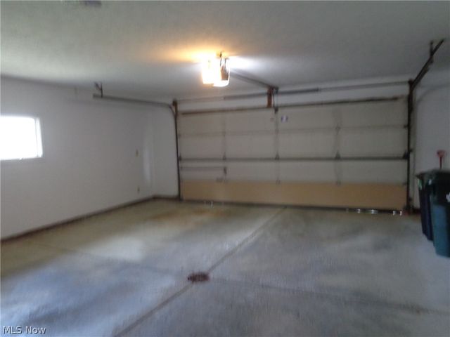 6920 Dogwood Circle, Middleburg Heights, OH 44130