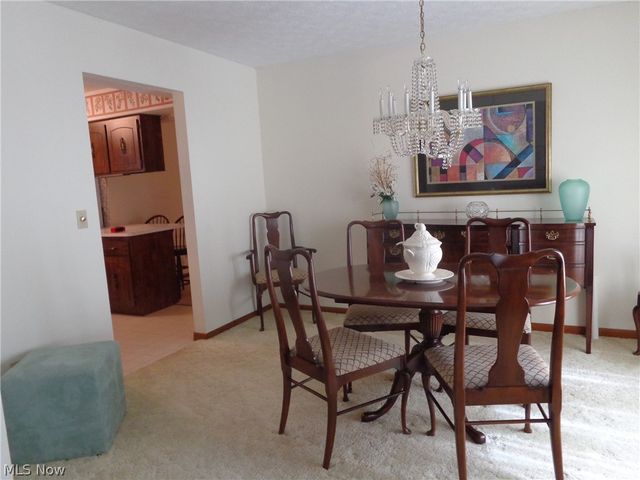 6920 Dogwood Circle, Middleburg Heights, OH 44130