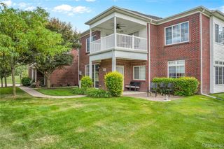 6933 Boulder Pointe Drive, Washington, MI 48094