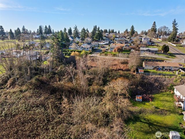 1403 E Lennox, Tacoma, WA 98404