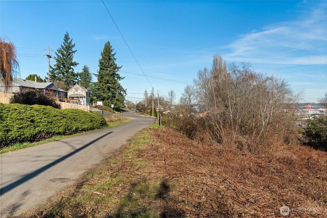1403 E Lennox, Tacoma, WA 98404