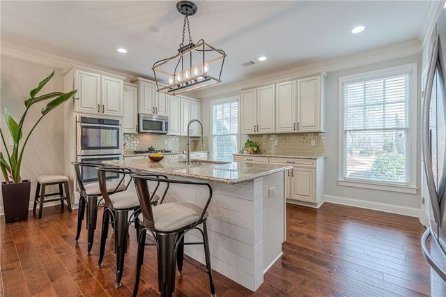 9054 Tuckerbrook Lane, Johns Creek, GA 30022