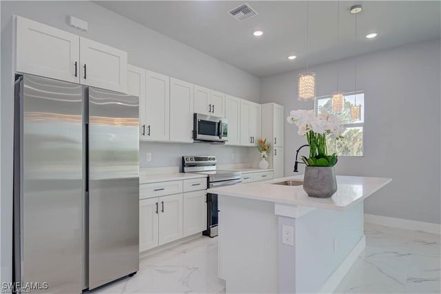 3121 71st ST W, Lehigh Acres, FL 33971