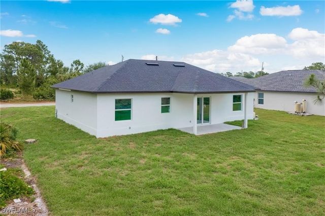 3121 71st ST W, Lehigh Acres, FL 33971