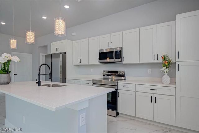 3121 71st ST W, Lehigh Acres, FL 33971