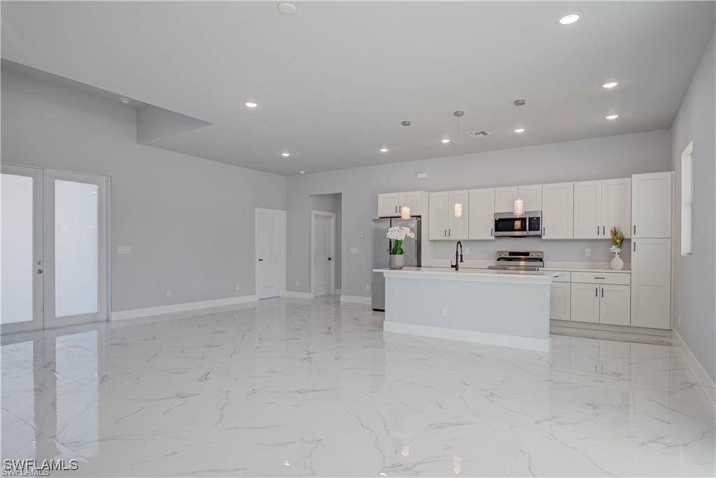 3121 71st ST W, Lehigh Acres, FL 33971