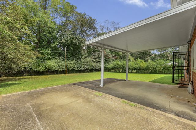 1347 Gibson Dr, Clarksville, TN 37043