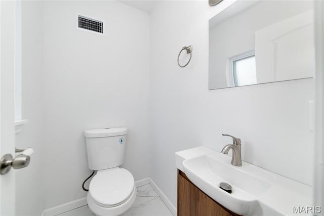 10093 Viscount Drive, St Louis, MO 63136