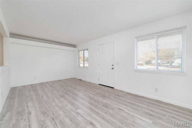 10093 Viscount Drive, St Louis, MO 63136