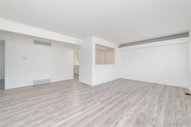 10093 Viscount Drive, St Louis, MO 63136