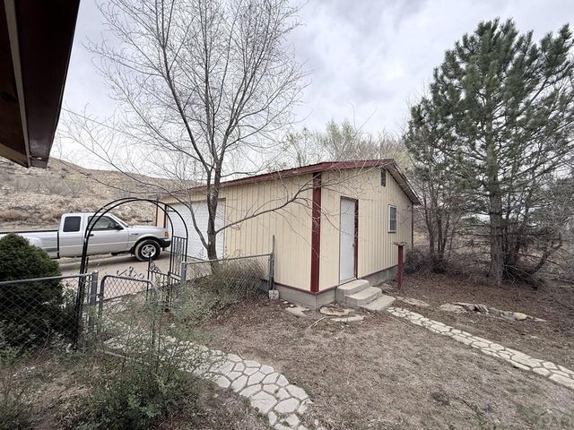 410 Canal Rd, La Junta, CO 81050