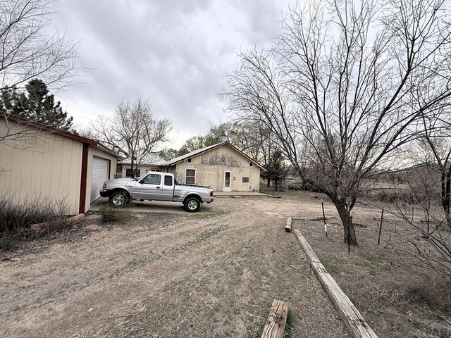 410 Canal Rd, La Junta, CO 81050