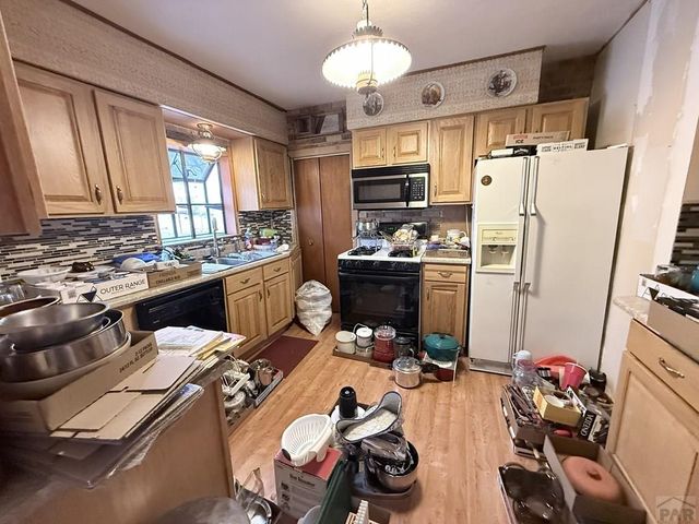 410 Canal Rd, La Junta, CO 81050