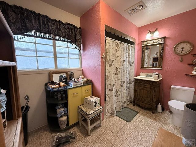 410 Canal Rd, La Junta, CO 81050