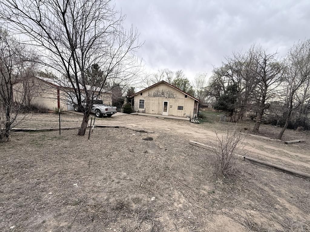 410 Canal Rd, La Junta, CO 81050