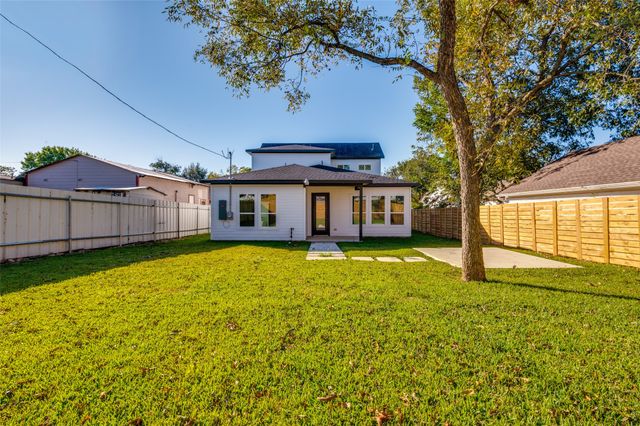 2827 Grafton Avenue, Dallas, TX 75211
