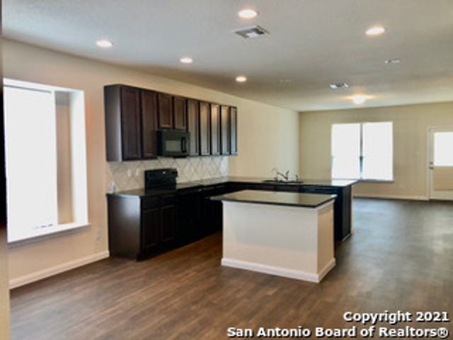 5911 Ivans Farm, San Antonio, TX 78244