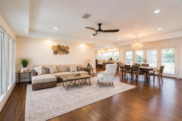 5426 Windswept Lane, Houston, TX 77056