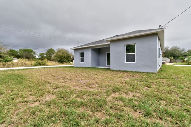 8685 101st Court, Vero Beach, FL 32967