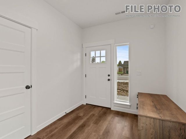 2107 N Sipple Rd, Spokane Valley, WA 99212