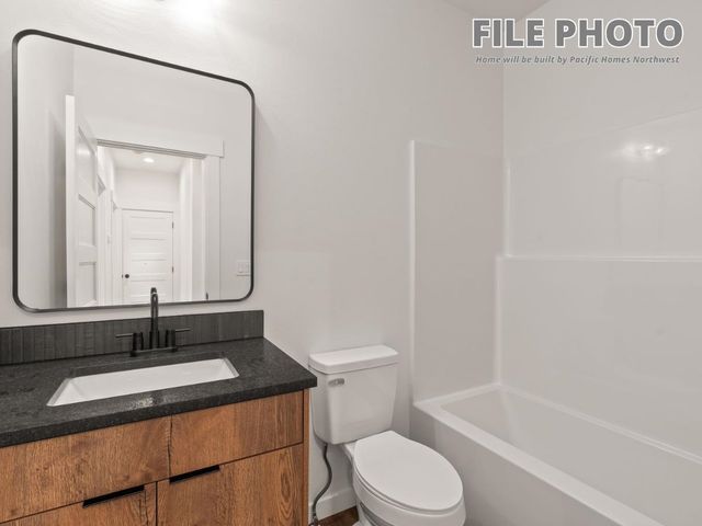 2107 N Sipple Rd, Spokane Valley, WA 99212