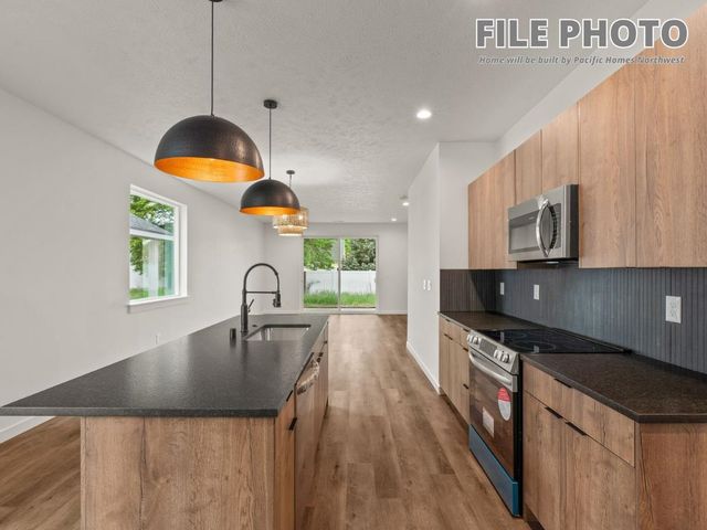 2107 N Sipple Rd, Spokane Valley, WA 99212