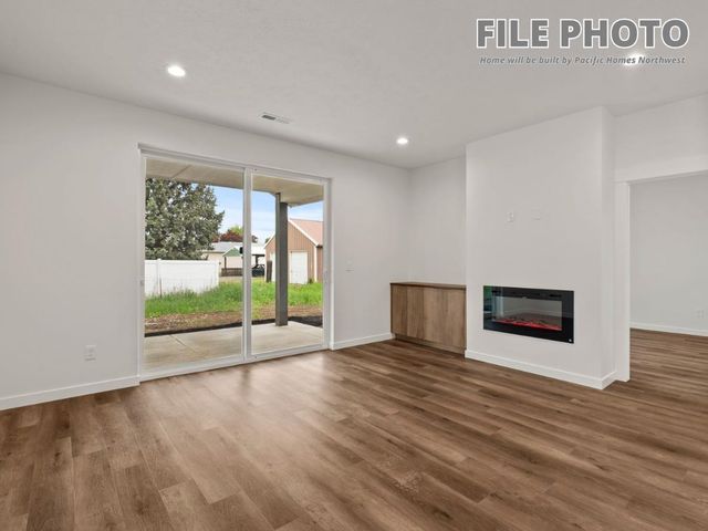 2107 N Sipple Rd, Spokane Valley, WA 99212