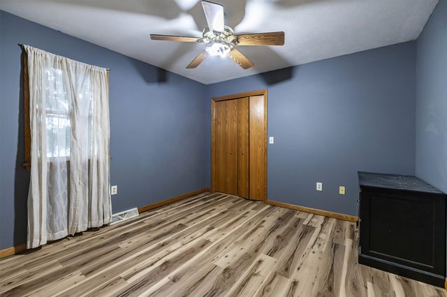 1532 W GORE Road, Erie, PA 16509