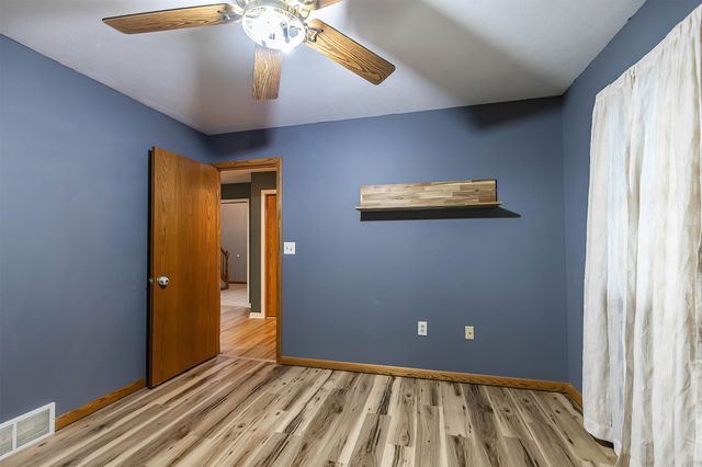 1532 W GORE Road, Erie, PA 16509