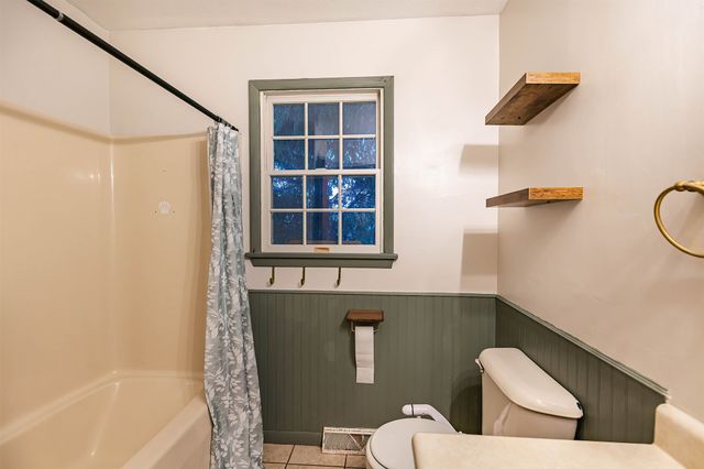 1532 W GORE Road, Erie, PA 16509