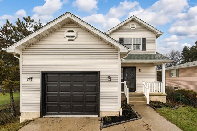 1532 W GORE Road, Erie, PA 16509