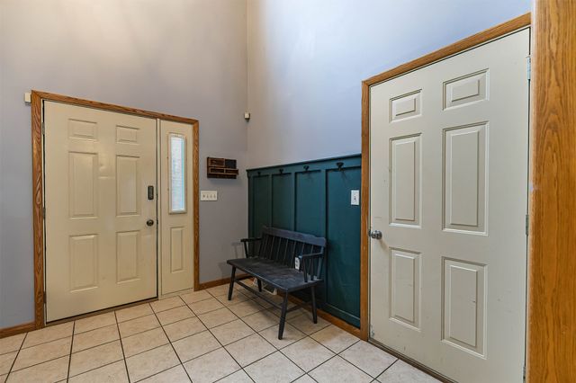 1532 W GORE Road, Erie, PA 16509