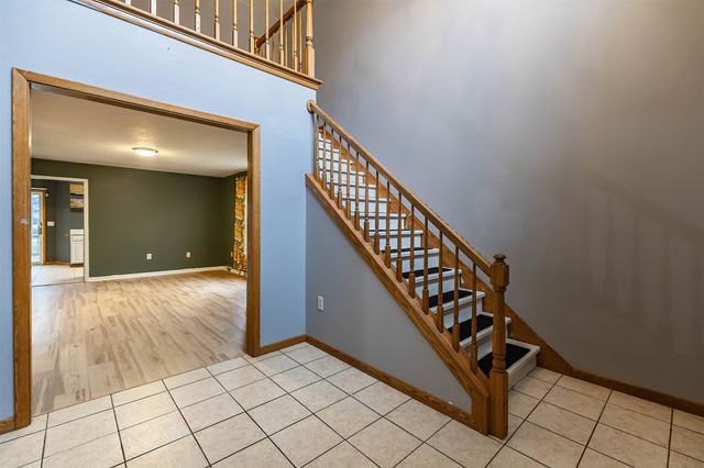 1532 W GORE Road, Erie, PA 16509