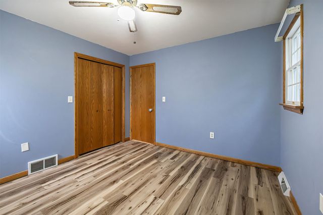 1532 W GORE Road, Erie, PA 16509