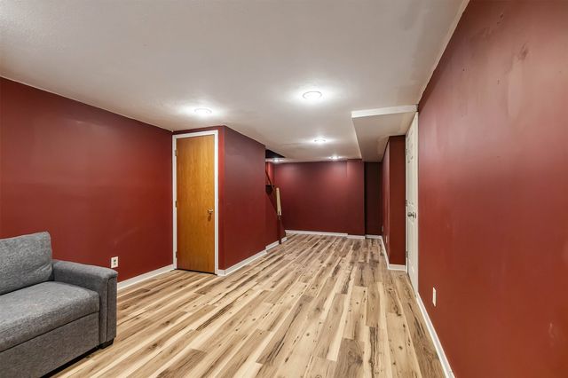 1532 W GORE Road, Erie, PA 16509