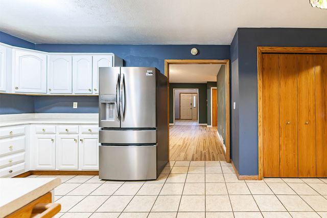 1532 W GORE Road, Erie, PA 16509