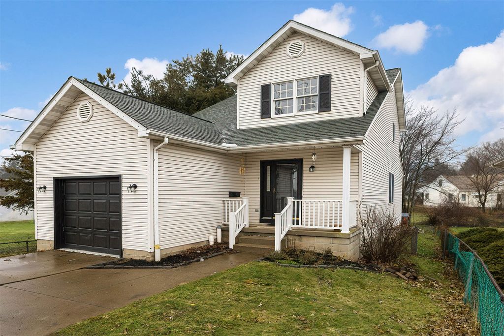 1532 W GORE Road, Erie, PA 16509