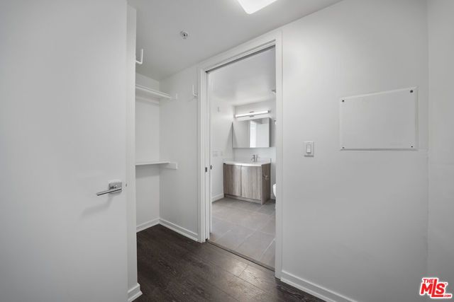 5800 Harold Way 415, Los Angeles, CA 90028