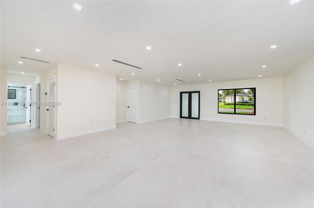 7101 E Troon Circle, Miami Lakes, FL 33014