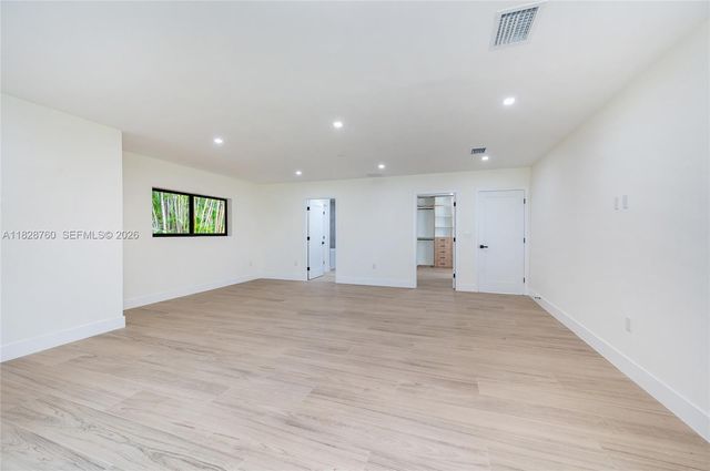 7101 E Troon Circle, Miami Lakes, FL 33014
