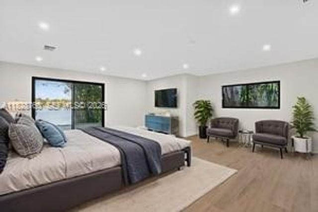 7101 E Troon Circle, Miami Lakes, FL 33014