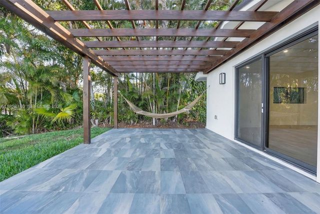 7101 E Troon Circle, Miami Lakes, FL 33014