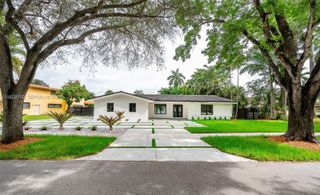 7101 E Troon Circle, Miami Lakes, FL 33014