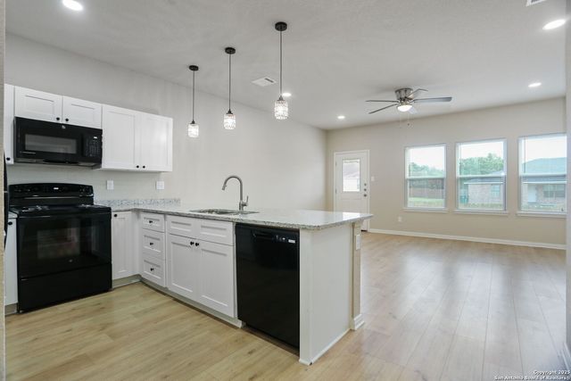 7103 Georgeann Dr., San Antonio, TX 78239