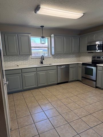 1824 Cancun Drive, Mansfield, TX 76063