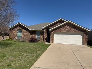 1824 Cancun Drive, Mansfield, TX 76063