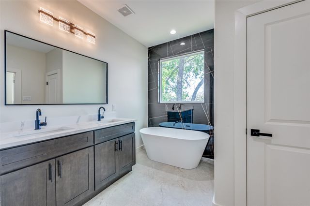 3324 Navaro Street, Dallas, TX 75212